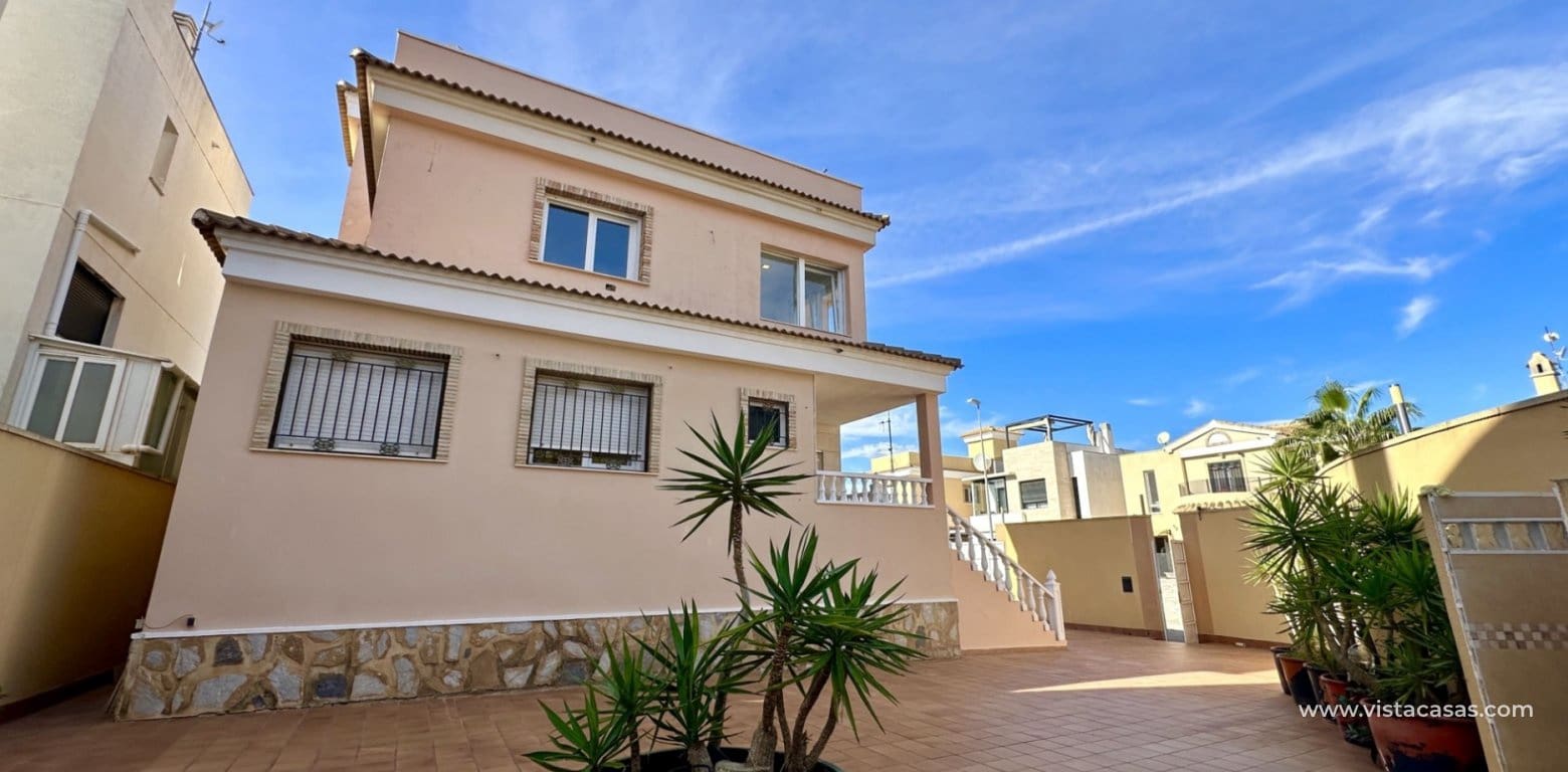 4 Zimmer Villa zu verkaufen in Villamartin - 285.000 € (Ref: 9385974)