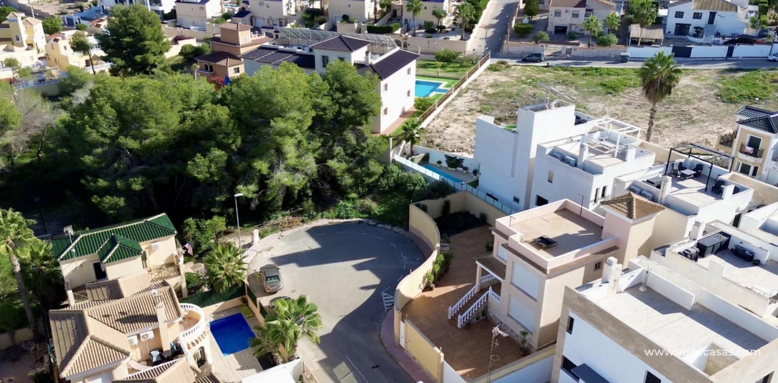 4 Zimmer Villa zu verkaufen in Villamartin - 285.000 € (Ref: 9385974)
