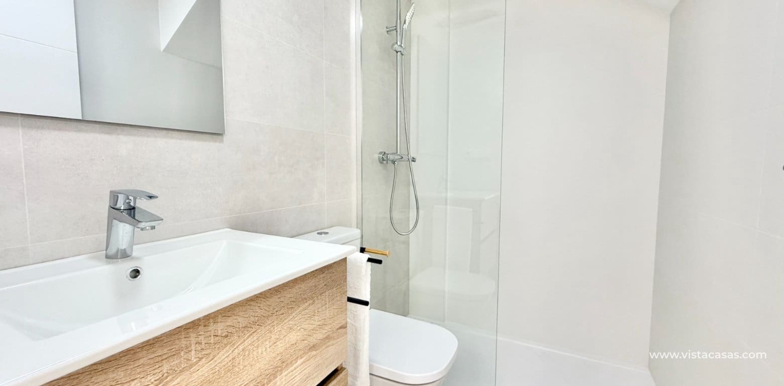 3 soveværelse Byhus til salg i Cox - € 255.000 (Ref: 9385981)