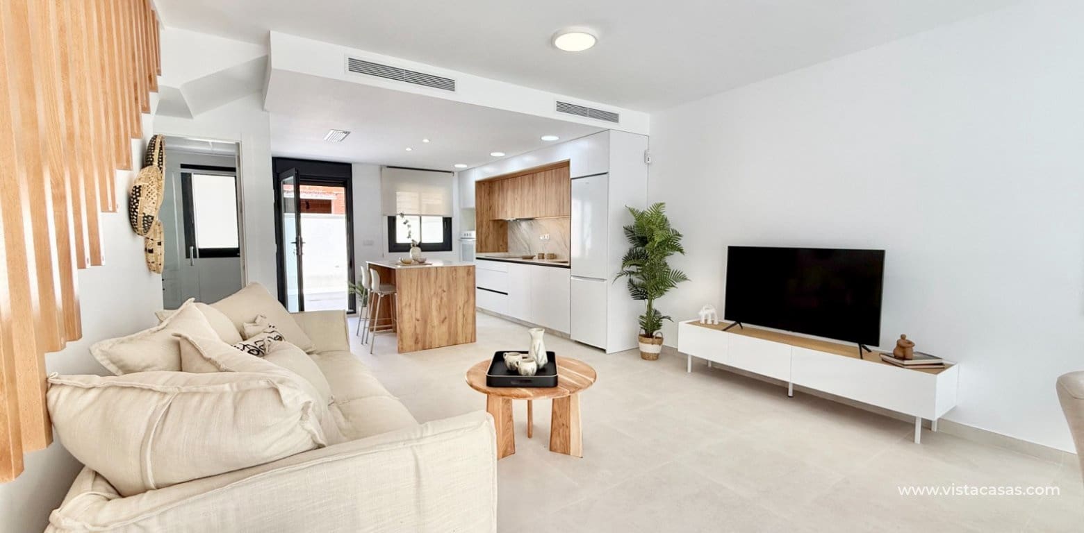 3 soveværelse Byhus til salg i Cox - € 255.000 (Ref: 9385981)