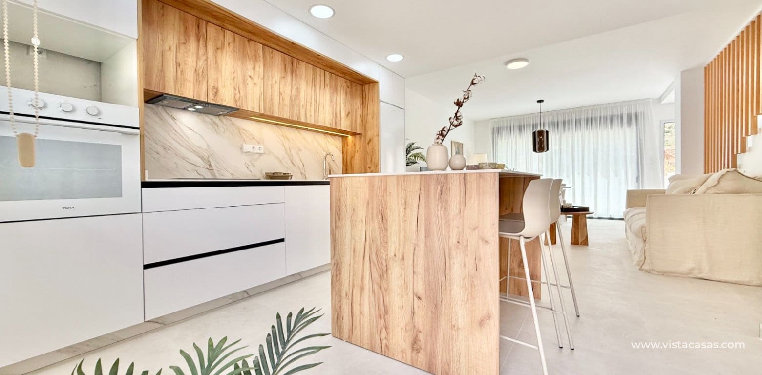 3 soveværelse Byhus til salg i Cox - € 255.000 (Ref: 9385981)