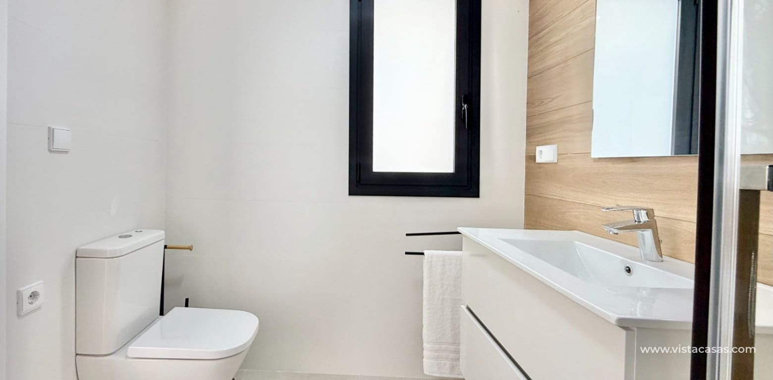 3 soveværelse Byhus til salg i Cox - € 255.000 (Ref: 9385981)