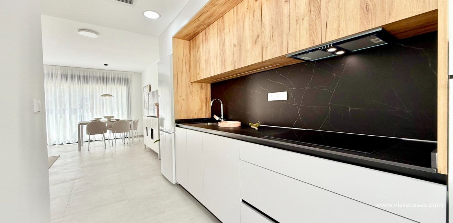 3 soveværelse Byhus til salg i Cox - € 255.000 (Ref: 9385981)