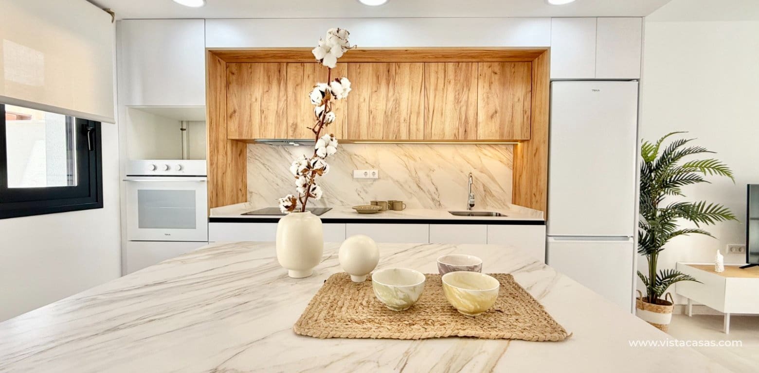 3 soveværelse Byhus til salg i Cox - € 255.000 (Ref: 9385981)