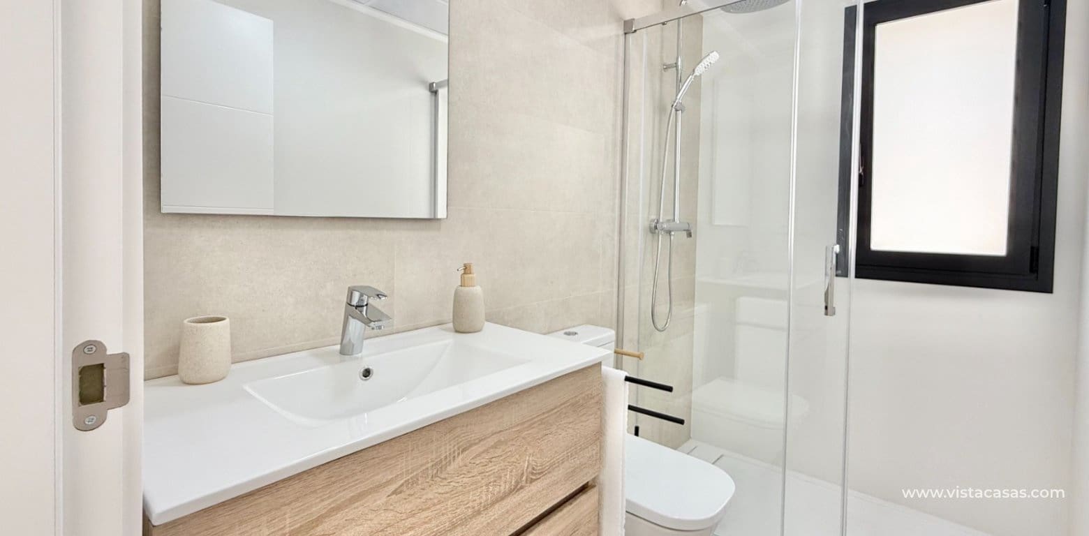 3 soveværelse Byhus til salg i Cox - € 255.000 (Ref: 9385981)