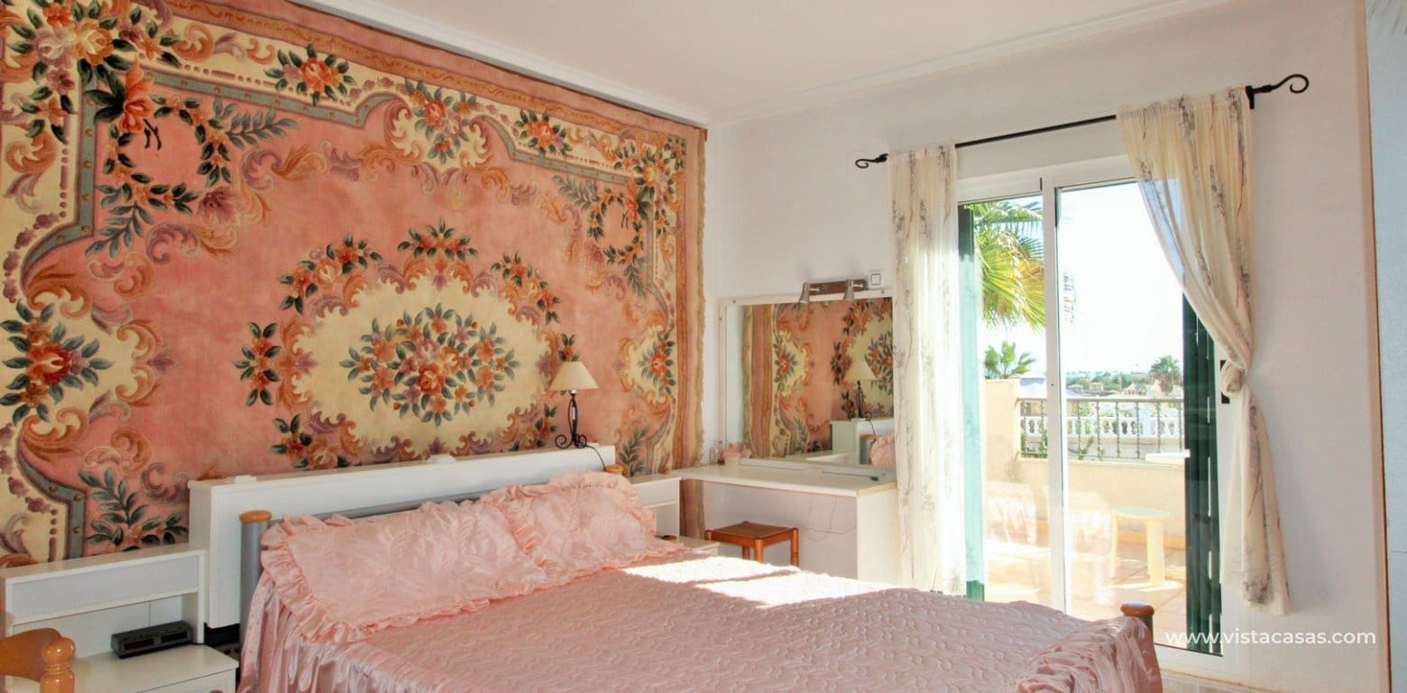 3 slaapkamer Huis te koop in Villamartin met zwembad - € 249.990 (Ref: 9386564)