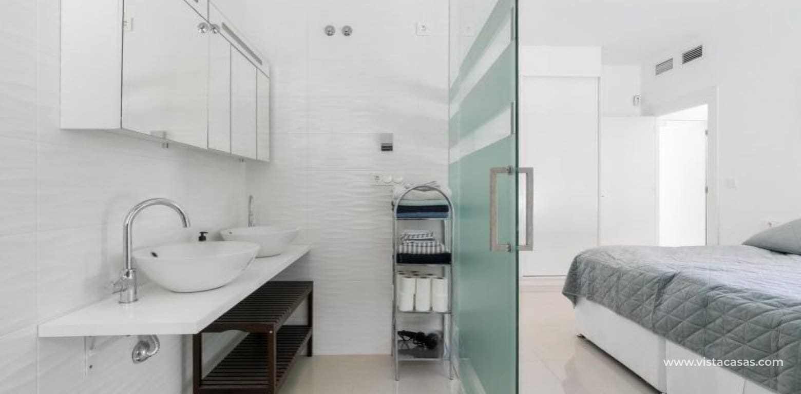 Chalet de 3 habitaciones en Ciudad Quesada en venta - 495.000 € (Ref: 9398779)