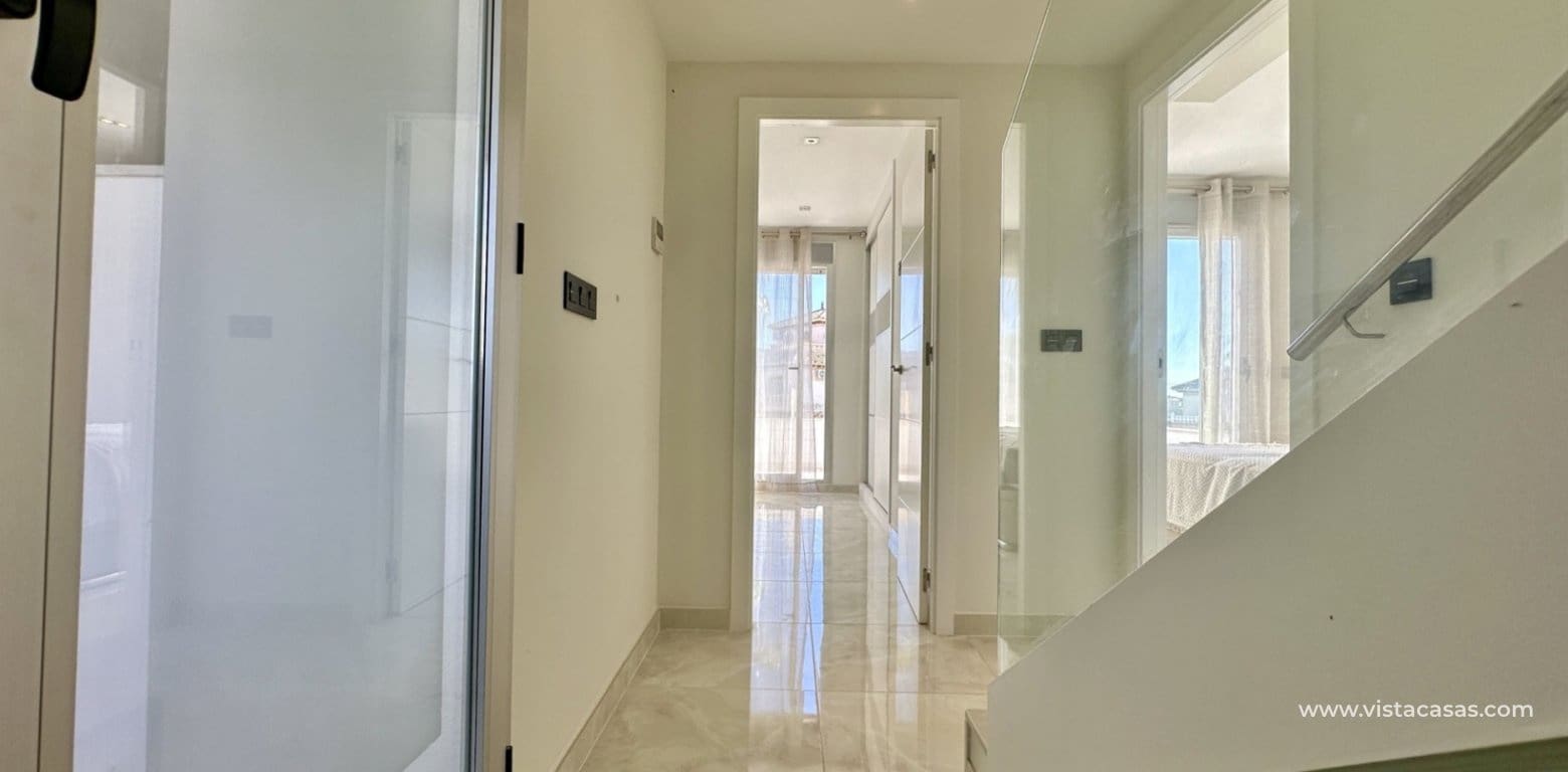 3 bedroom Villa for sale in Cabo Roig - € 389,000 (Ref: 9409393)