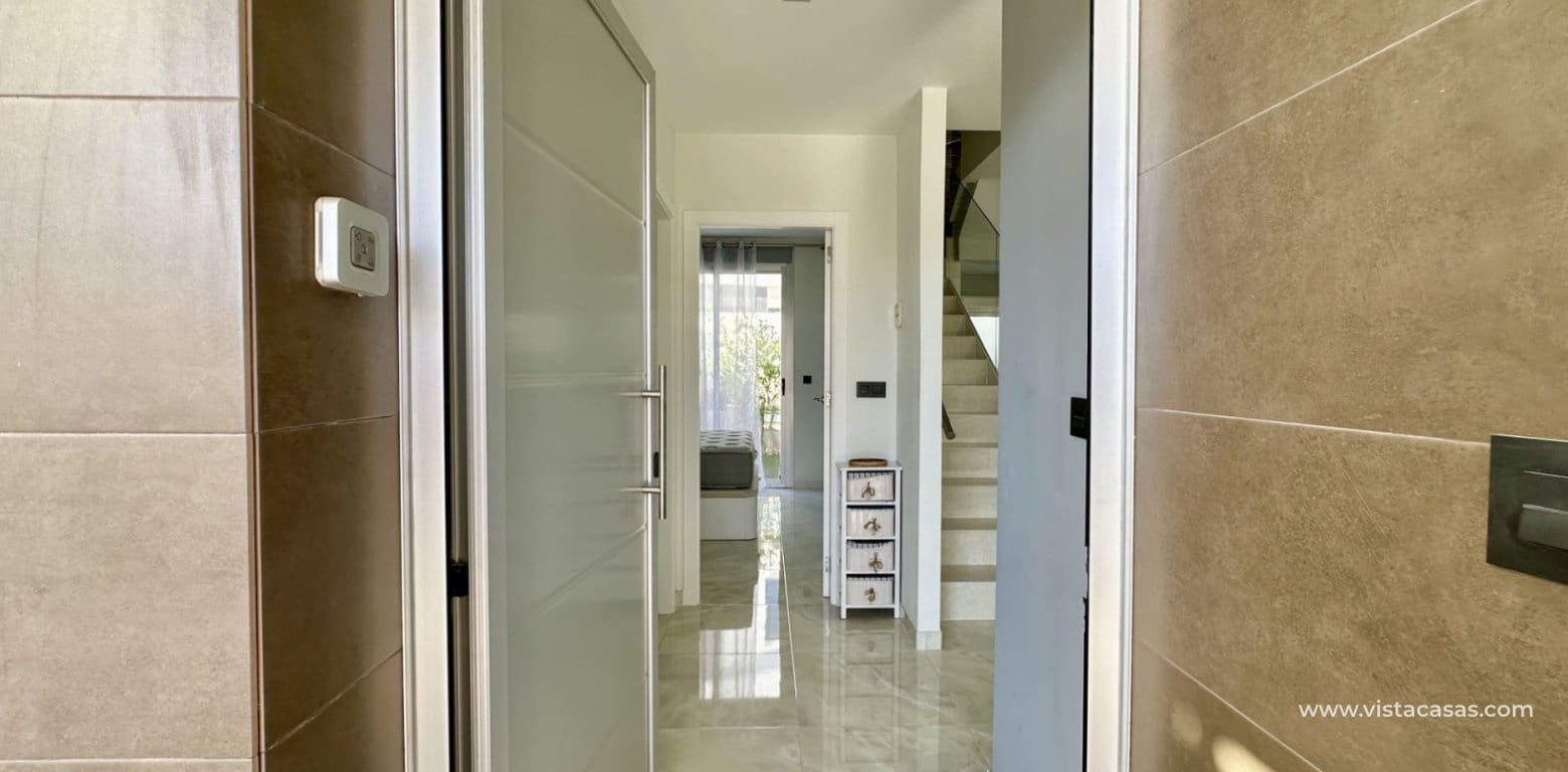 3 bedroom Villa for sale in Cabo Roig - € 389,000 (Ref: 9409393)