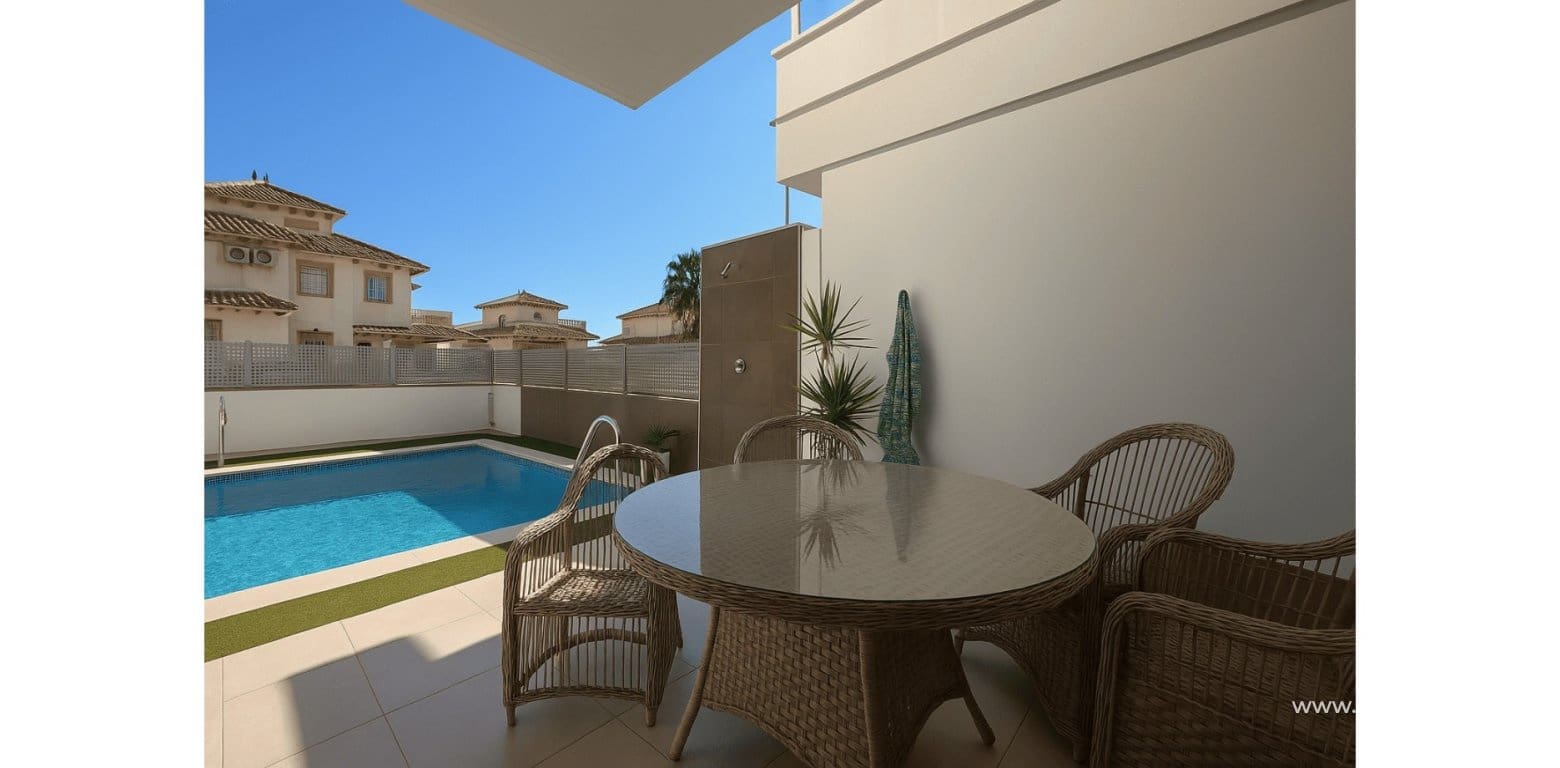 3 bedroom Villa for sale in Cabo Roig - € 389,000 (Ref: 9409393)