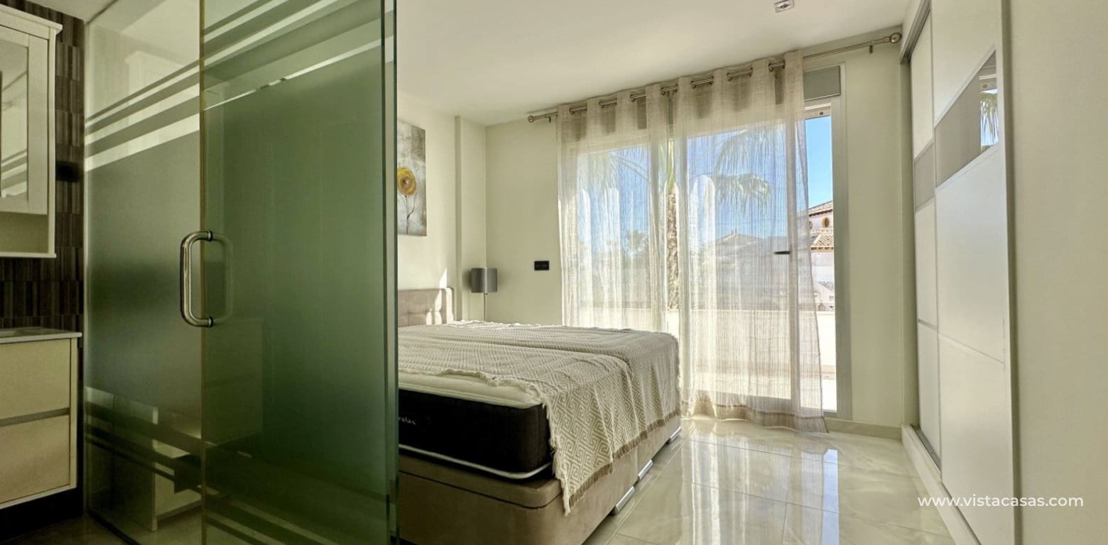 3 bedroom Villa for sale in Cabo Roig - € 389,000 (Ref: 9409393)