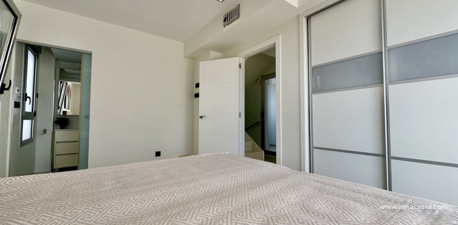 3 bedroom Villa for sale in Cabo Roig - € 389,000 (Ref: 9409393)