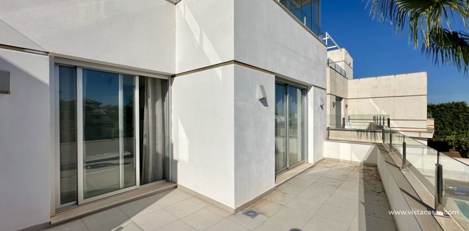 3 bedroom Villa for sale in Cabo Roig - € 389,000 (Ref: 9409393)