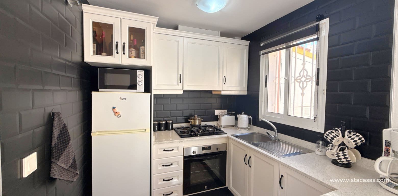 2 soveværelse Byhus til salg i La Zenia - € 209.950 (Ref: 9409395)