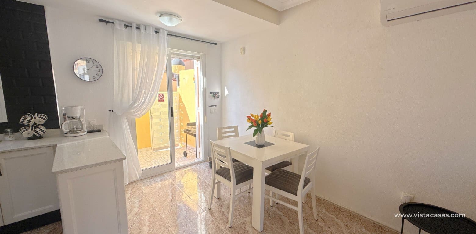 2 soveværelse Byhus til salg i La Zenia - € 209.950 (Ref: 9409395)