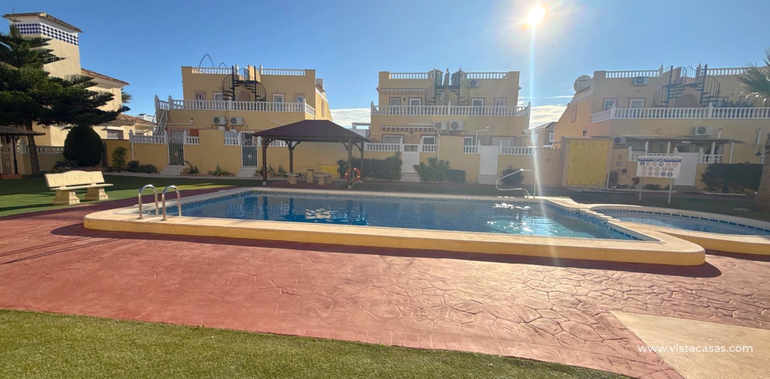 2 soveværelse Byhus til salg i La Zenia - € 209.950 (Ref: 9409395)