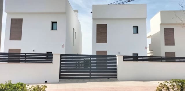 3 slaapkamer Villa te koop in Pinar de Campoverde, Pilar de la Horadada - € 389.000 (Ref: 9420051)