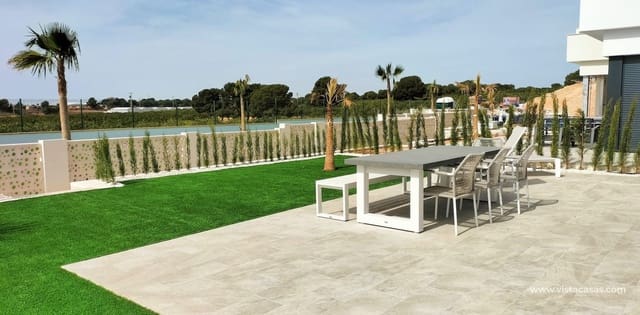 3 slaapkamer Villa te koop in Pinar de Campoverde, Pilar de la Horadada - € 389.000 (Ref: 9420051)