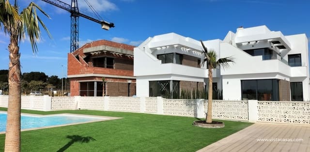 3 slaapkamer Villa te koop in Pinar de Campoverde, Pilar de la Horadada - € 389.000 (Ref: 9420051)