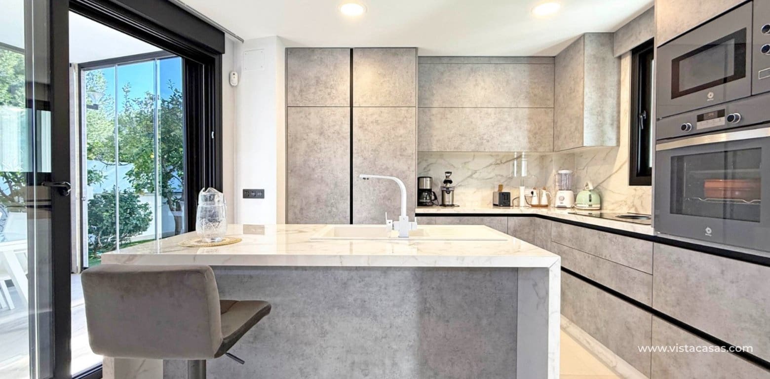 3 Zimmer Villa zu verkaufen in Villamartin - 475.000 € (Ref: 9420056)