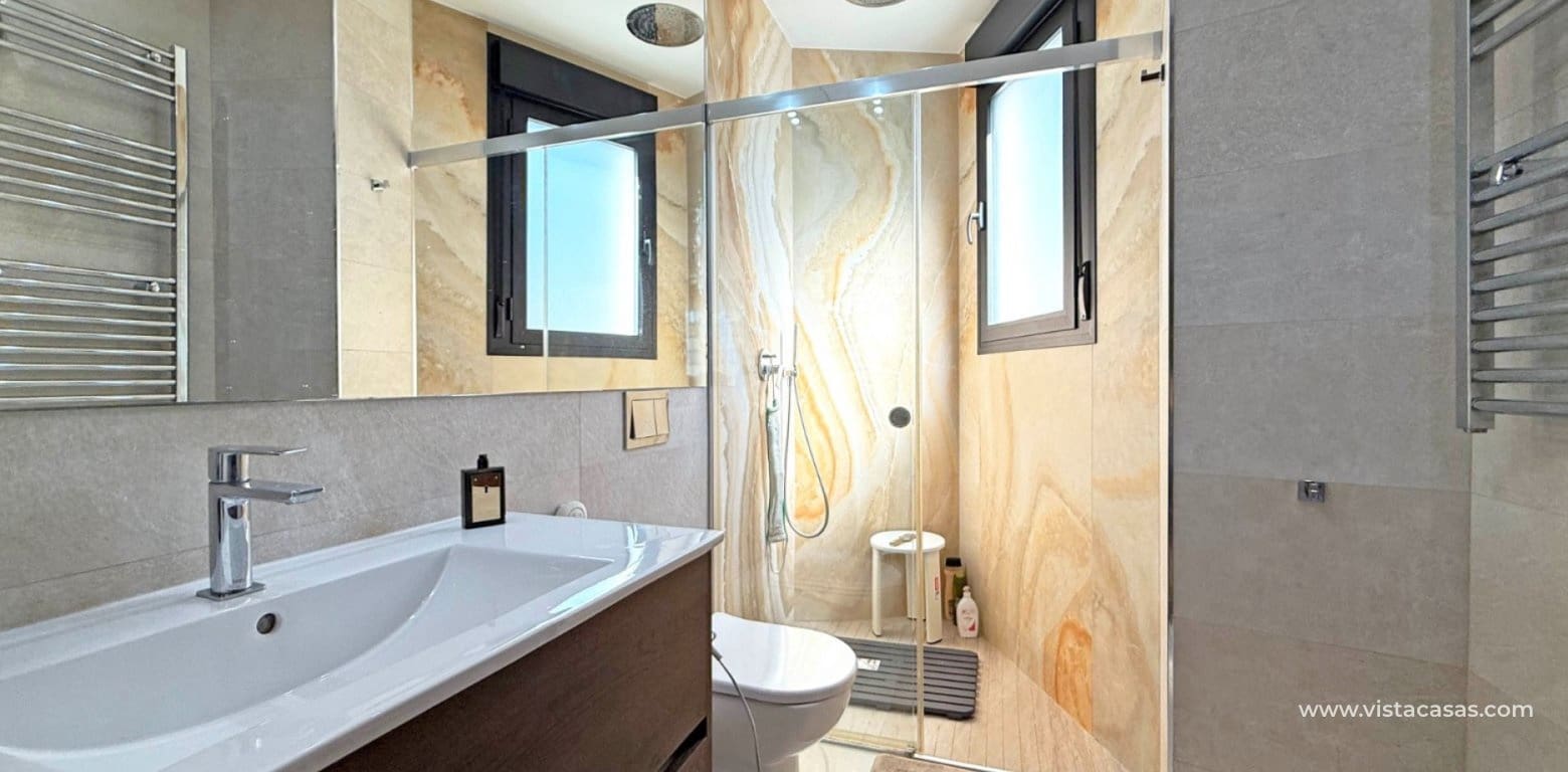 3 Zimmer Villa zu verkaufen in Villamartin - 475.000 € (Ref: 9420056)