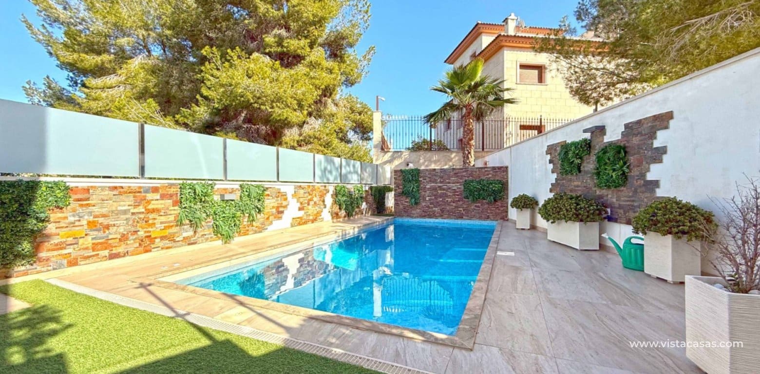 3 Zimmer Villa zu verkaufen in Villamartin - 475.000 € (Ref: 9420056)