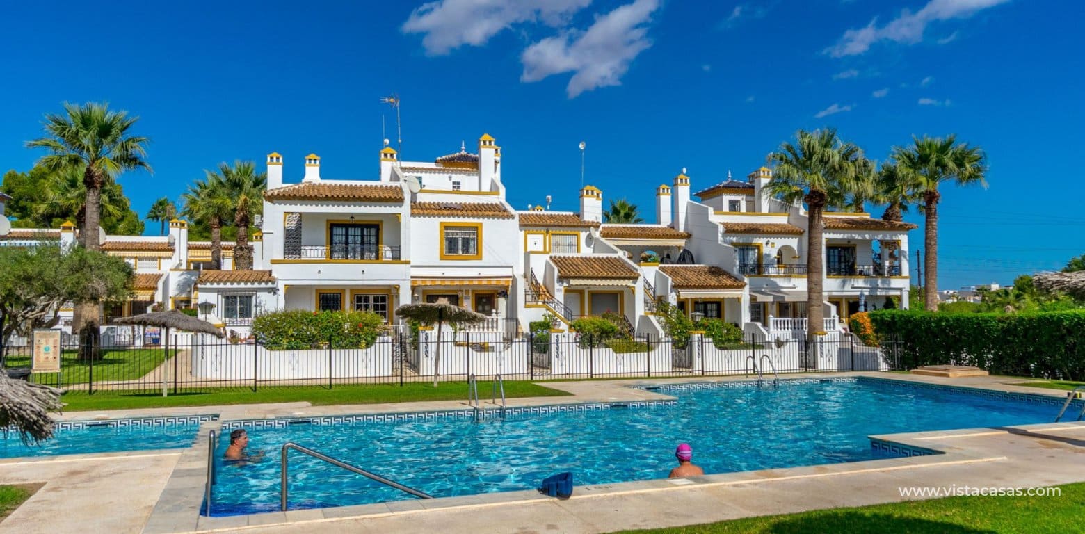 Apartamento de 3 habitaciones en Villamartin en venta - 199.000 € (Ref: 9420057)