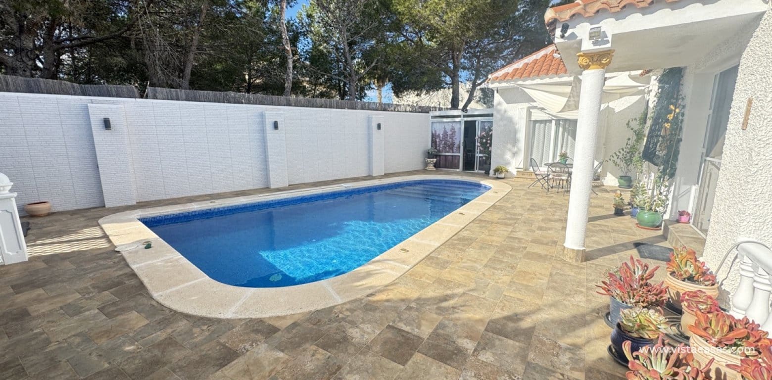3 bedroom Villa for sale in Villamartin - € 375,000 (Ref: 9420059)