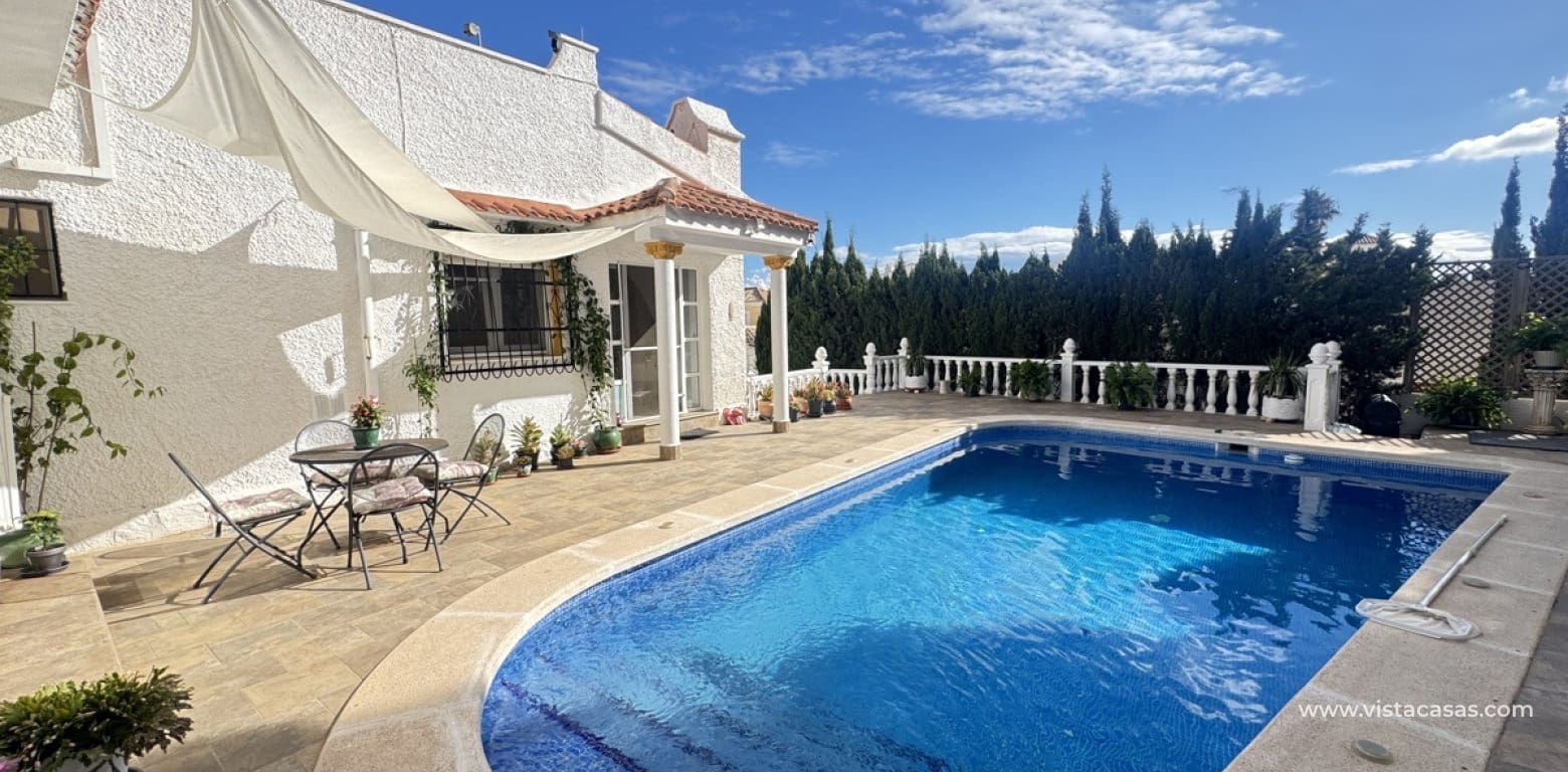 3 bedroom Villa for sale in Villamartin - € 375,000 (Ref: 9420059)