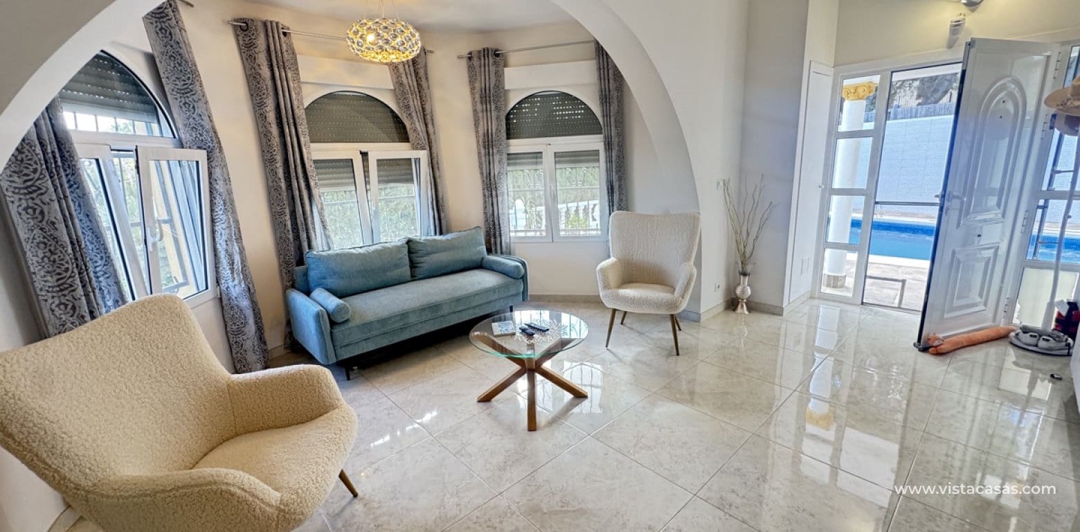 3 bedroom Villa for sale in Villamartin - € 375,000 (Ref: 9420059)