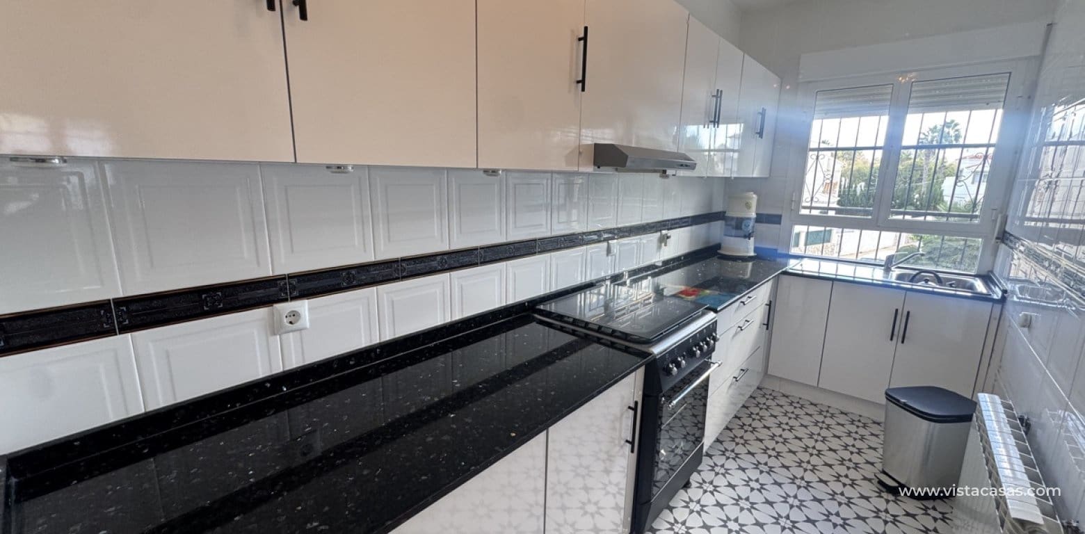 3 bedroom Villa for sale in Villamartin - € 375,000 (Ref: 9420059)