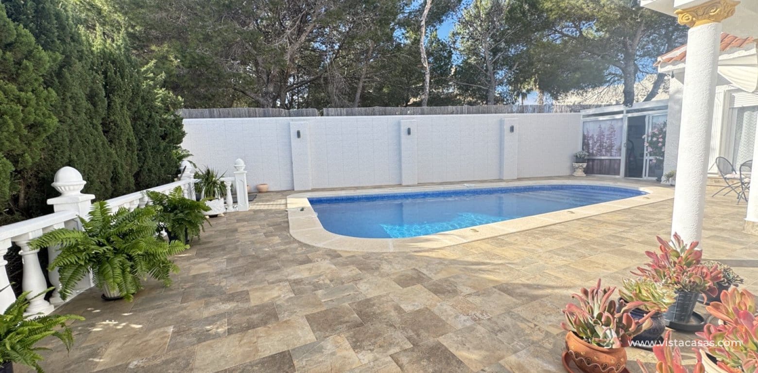 3 bedroom Villa for sale in Villamartin - € 375,000 (Ref: 9420059)