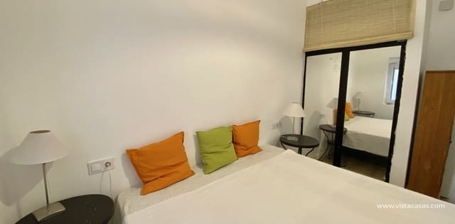 2 makuuhuone Bungalow myytävänä paikassa Playa Flamenca, Orihuela - 165 000 € (Ref: 9424104)