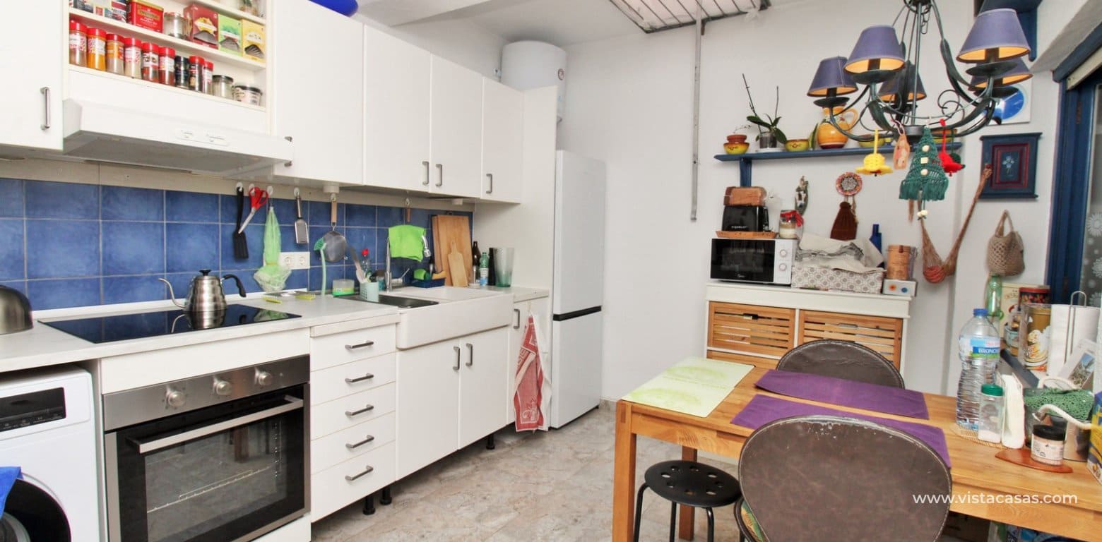 2 makuuhuone Bungalow myytävänä paikassa El Chaparral - 119 000 € (Ref: 9424130)