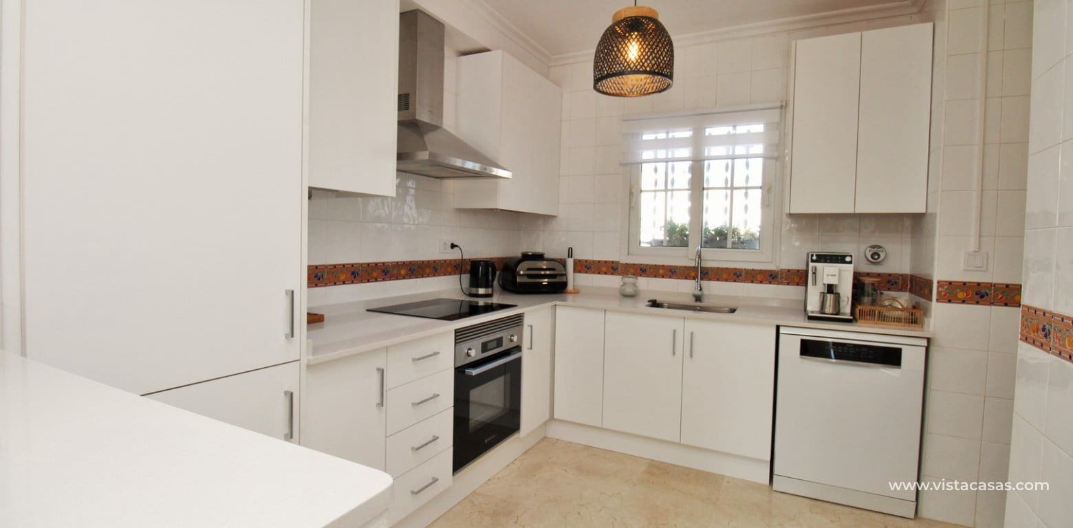 2 soveværelse Byhus til salg i Villamartin med swimmingpool - € 244.990 (Ref: 9424131)