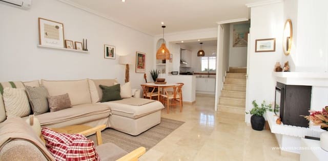 2 bedroom Townhouse for sale in Villamartin, Orihuela with pool - € 244,990 (Ref: 9424131)