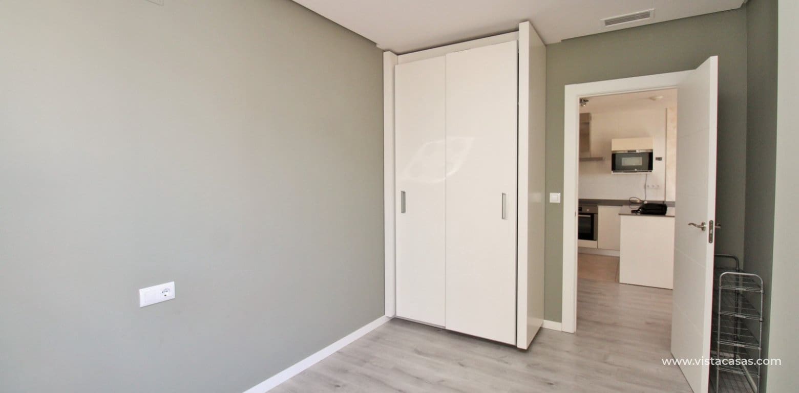 2 soveværelse Lejlighed til salg i Villamartin med swimmingpool - € 289.900 (Ref: 9425368)