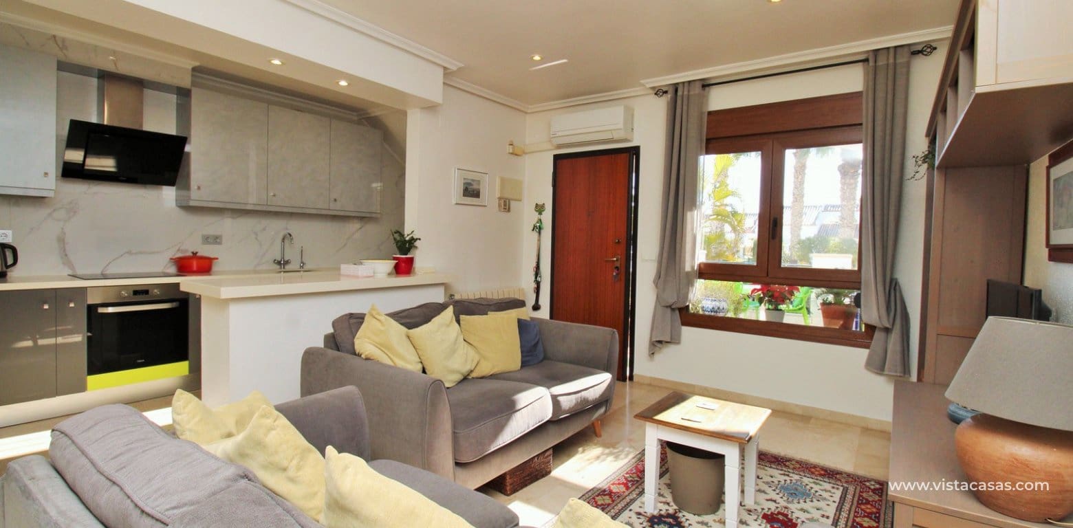 3 bedroom Bungalow for sale in Villamartin with pool - € 229,000 (Ref: 9428797)