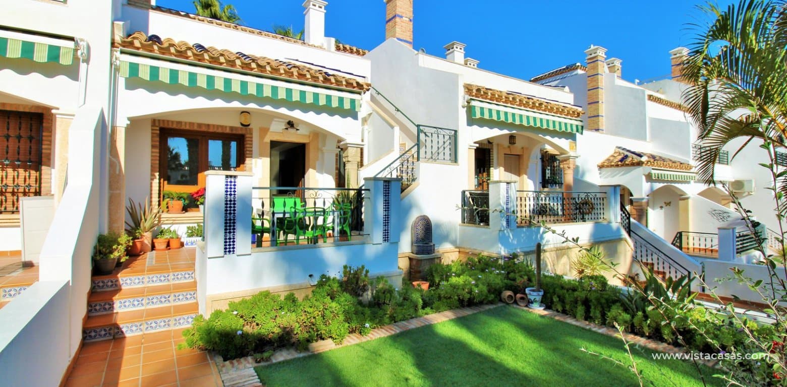 3 bedroom Bungalow for sale in Villamartin with pool - € 229,000 (Ref: 9428797)