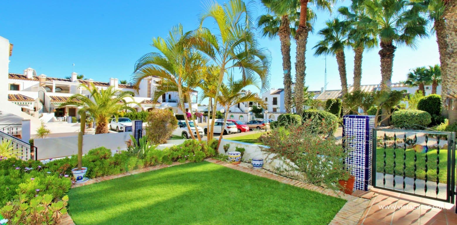 3 bedroom Bungalow for sale in Villamartin with pool - € 229,000 (Ref: 9428797)