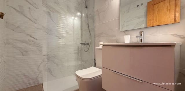 2 Zimmer Apartment zu verkaufen in Villamartin, Orihuela - 154.000 € (Ref: 9432443)