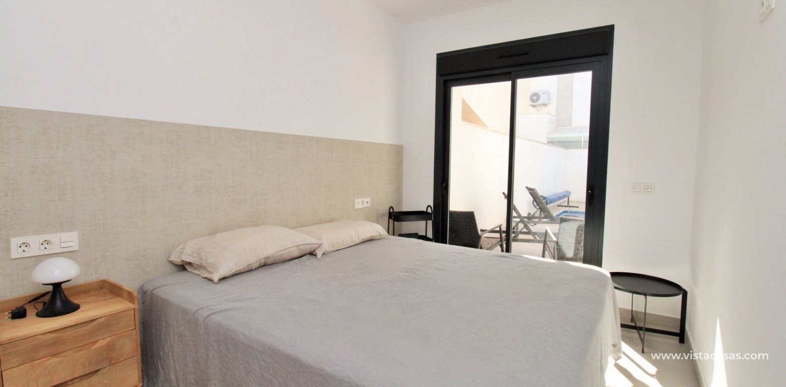 Casa de 2 habitaciones en Pilar de la Horadada en venta con piscina - 299.995 € (Ref: 9436478)