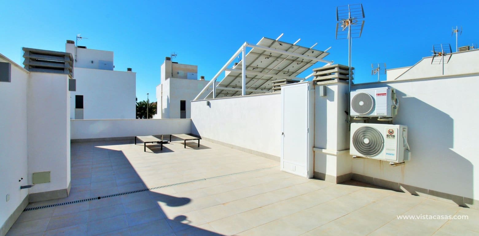 Casa de 2 habitaciones en Pilar de la Horadada en venta con piscina - 299.995 € (Ref: 9436478)