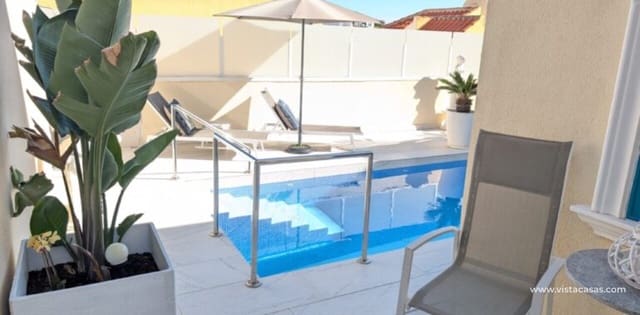 3 soveværelse Villa til salg i Villamartin, Orihuela - € 489.900 (Ref: 9440632)