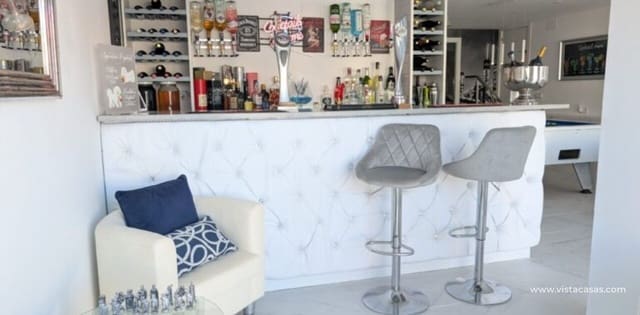 3 soveværelse Villa til salg i Villamartin, Orihuela - € 489.900 (Ref: 9440632)