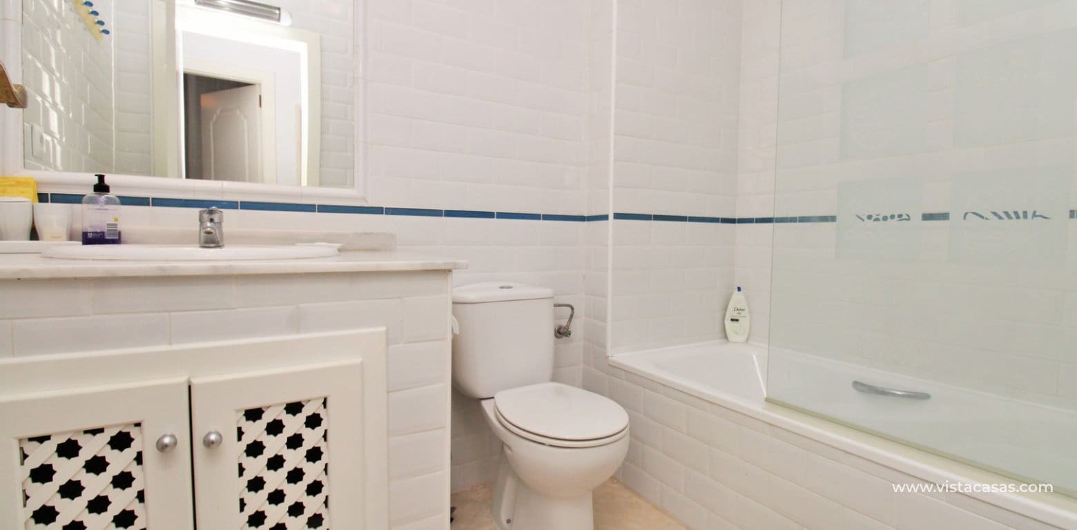 Apartamento de 2 habitaciones en Villamartin en venta con piscina - 179.000 € (Ref: 9449959)