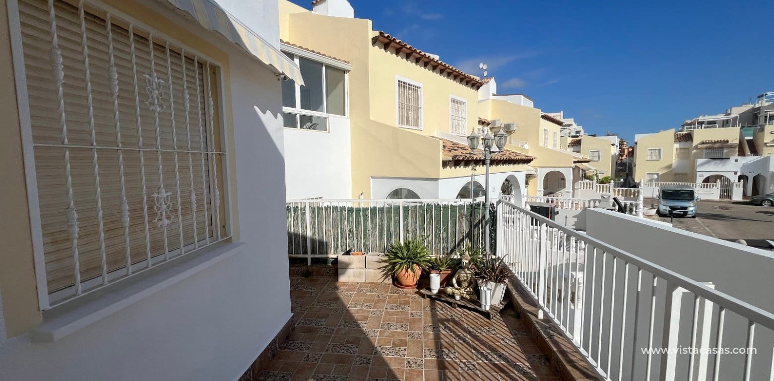 3 bedroom Townhouse for sale in Villamartin - € 175,000 (Ref: 9452457)
