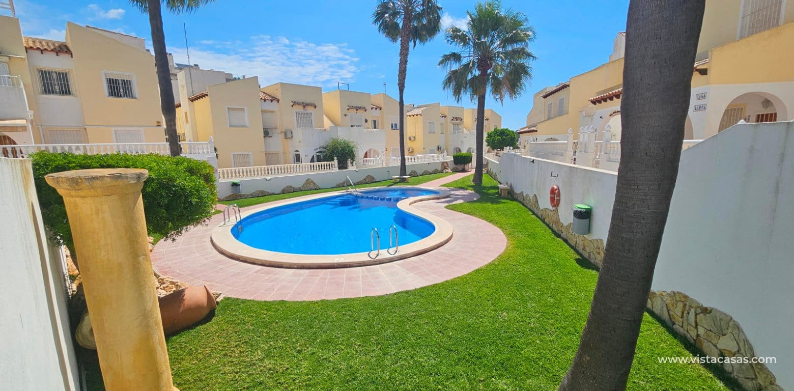 3 bedroom Townhouse for sale in Villamartin - € 175,000 (Ref: 9452457)