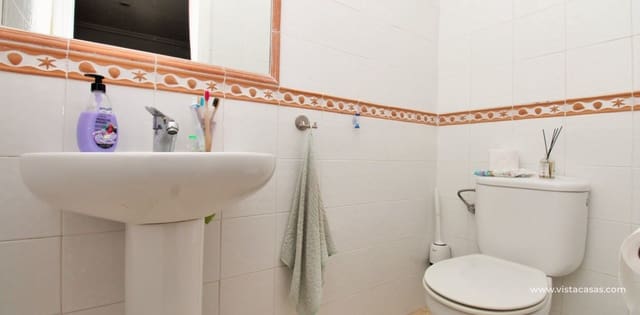 Casa de 2 habitaciones en Villamartin, Orihuela en venta con piscina - 229.995 € (Ref: 9464894)