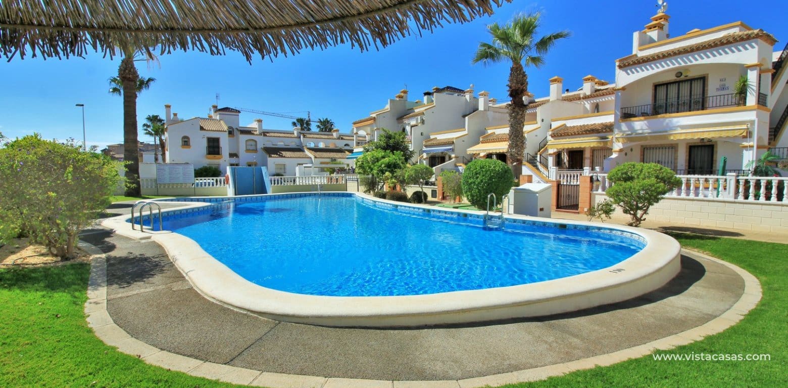 Casa de 2 habitaciones en Villamartin en venta con piscina - 229.995 € (Ref: 9464894)